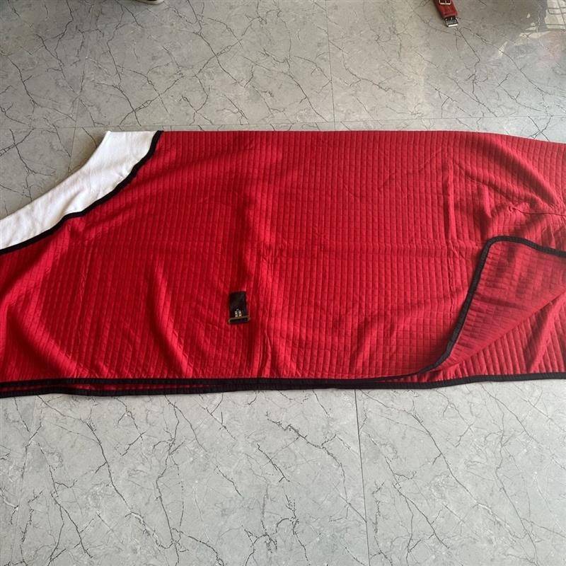 135 centimeters, red